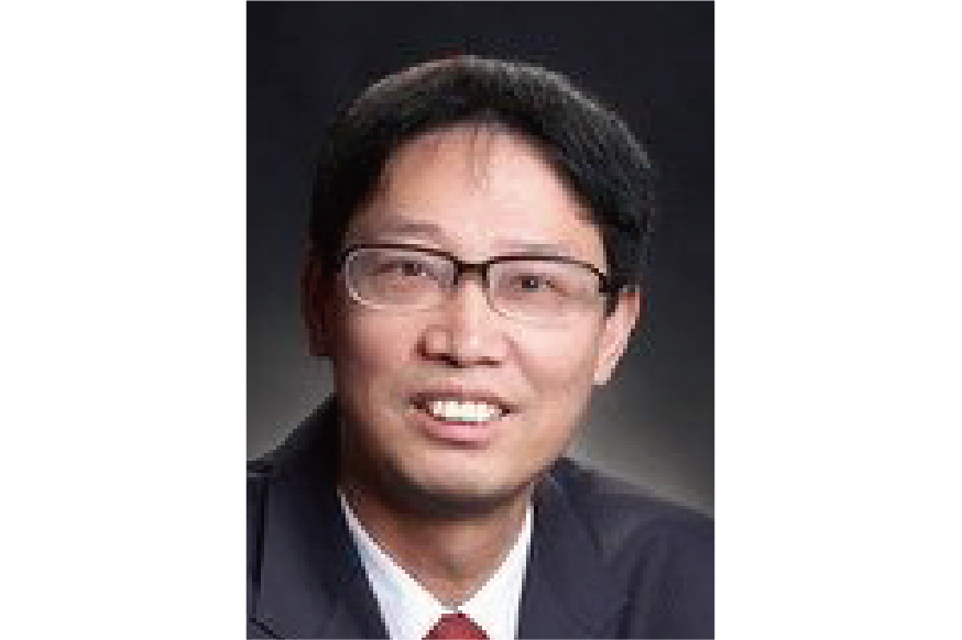 马紫峰 教授，上海交通大学绍兴新能源与分子工程研究院院长、化学化工学院讲席教授，上海电化学能源器件工程技术研究中心主任